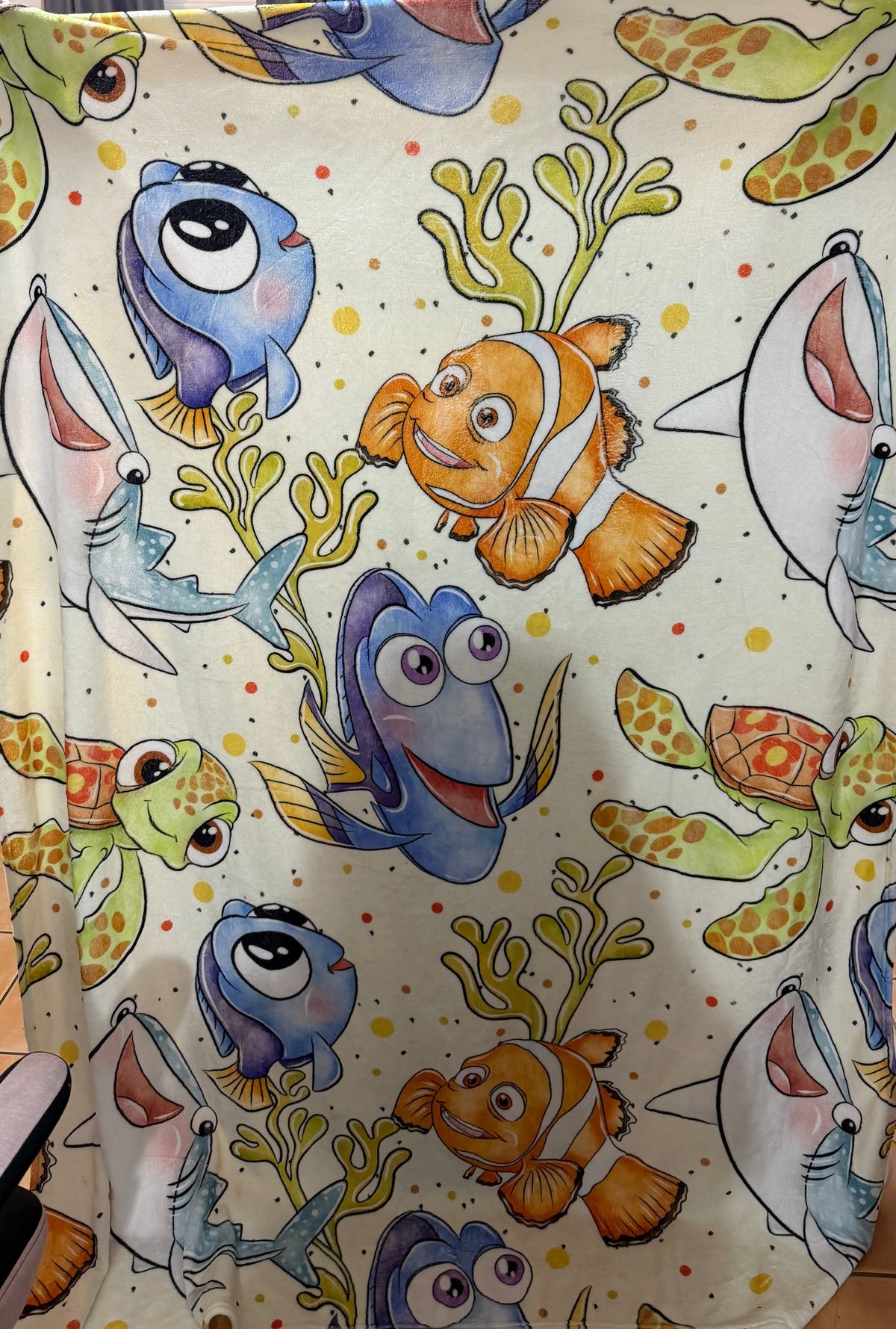 Nemo / dory blanket